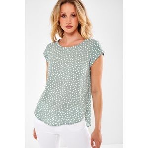 2/$30 🌻 NWOT Mint Blouse with Polka Dots